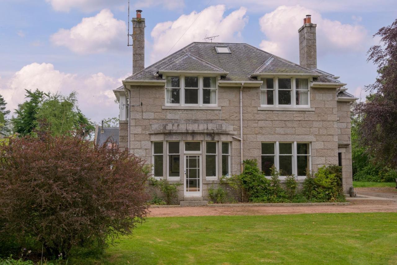Haven Retreat Scotland - Large 4 Bed House With Woodland Garden, ,royal Deeside Holiday home *
